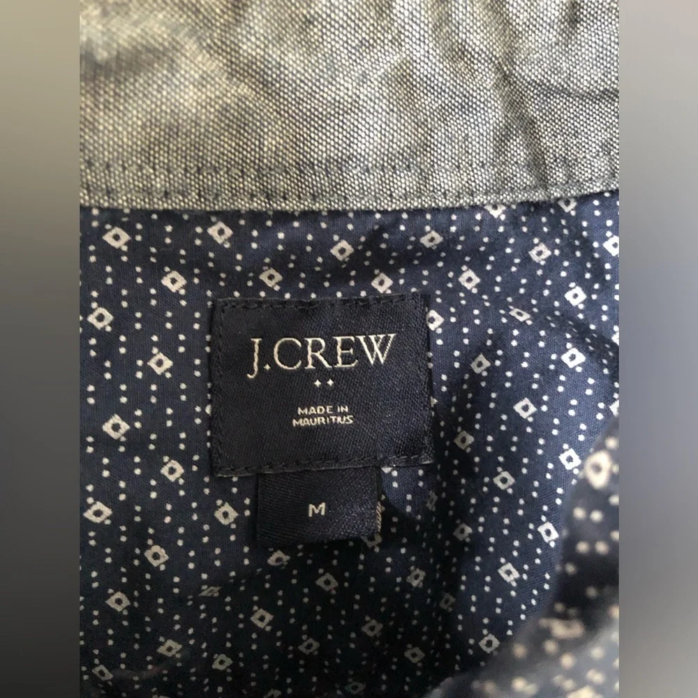 J. Crew Men’s M Navy Blue w/Geo White Design Short-Sleeved Button-Down Shirt EUC - Picture 4 of 9